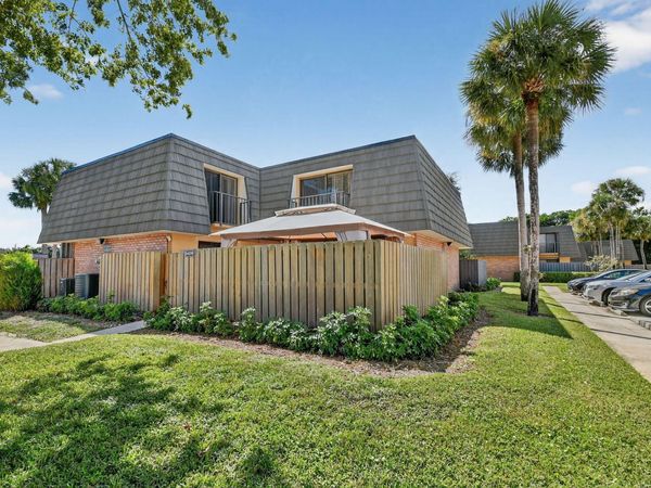 2409 24th Way, West Palm Beach, FL 33407