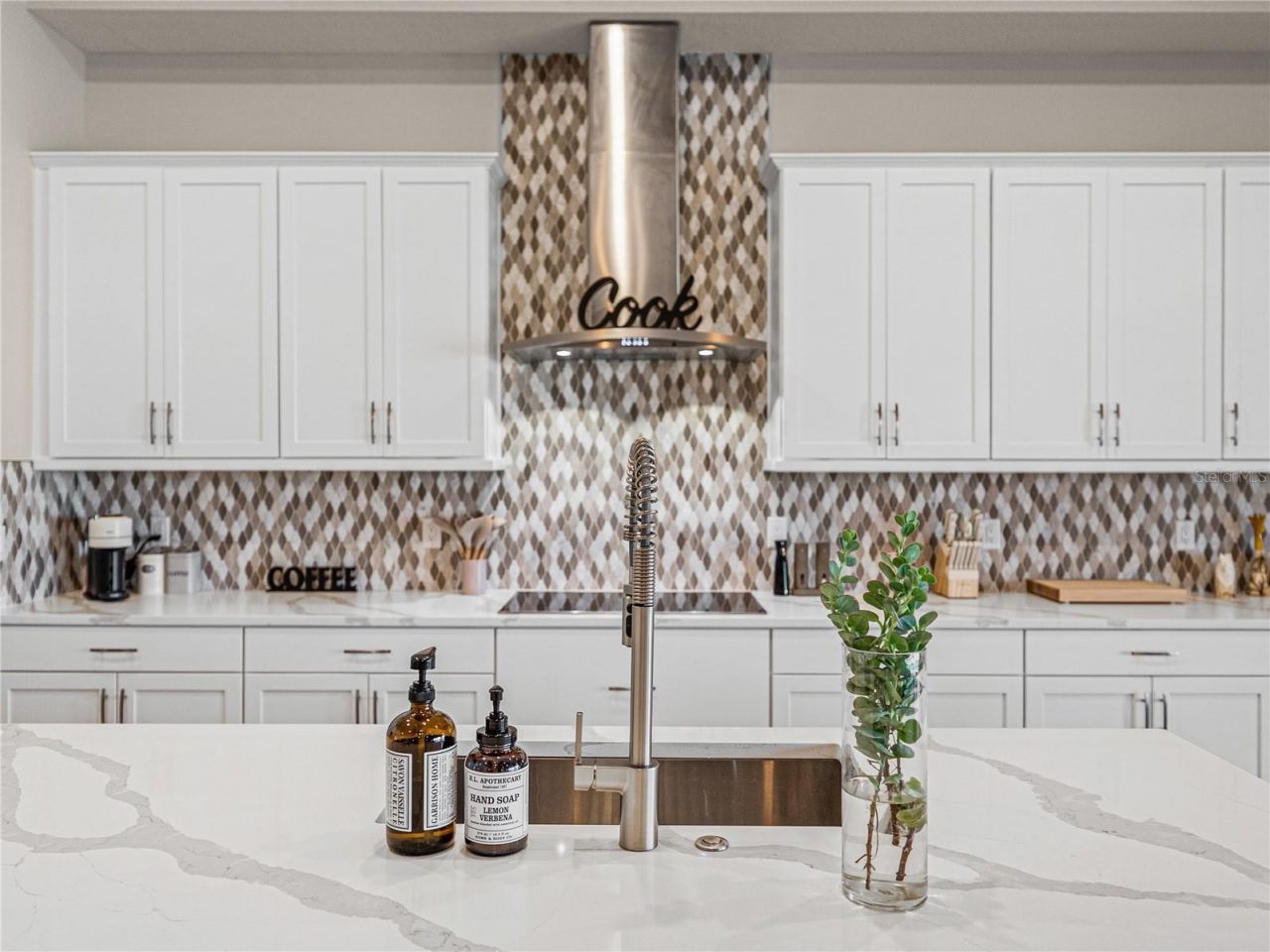 10877 Rustic Timber Loop, San Antonio, FL 33576 Photo