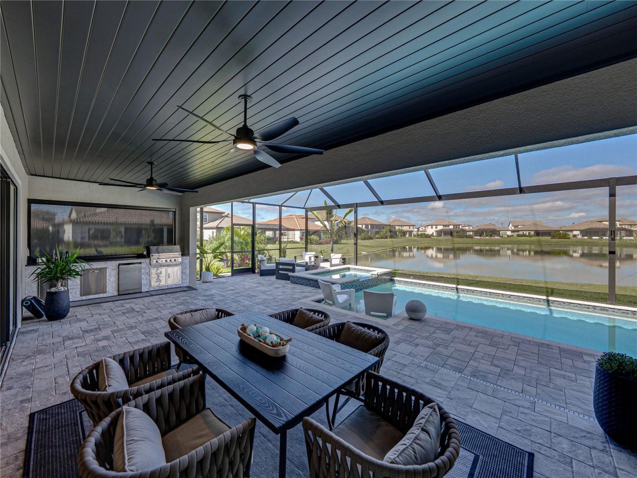 10877 Rustic Timber Loop, San Antonio, FL 33576 Photo