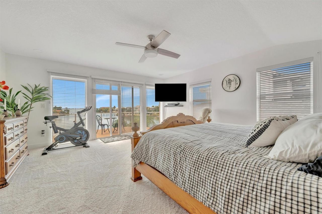 5918 Skimmer Point Boulevard S, Gulfport, FL 33707 Photo