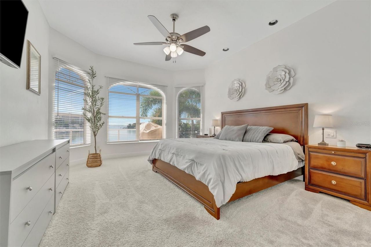 5918 Skimmer Point Boulevard S, Gulfport, FL 33707 Photo