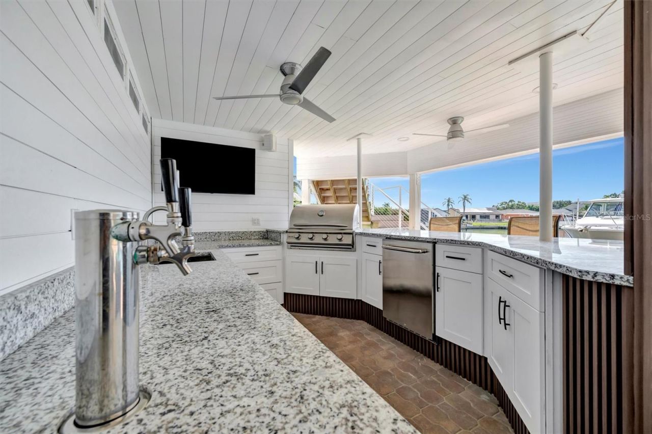 5918 Skimmer Point Boulevard S, Gulfport, FL 33707 Photo