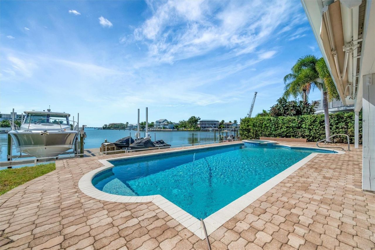 5918 Skimmer Point Boulevard S, Gulfport, FL 33707 Photo