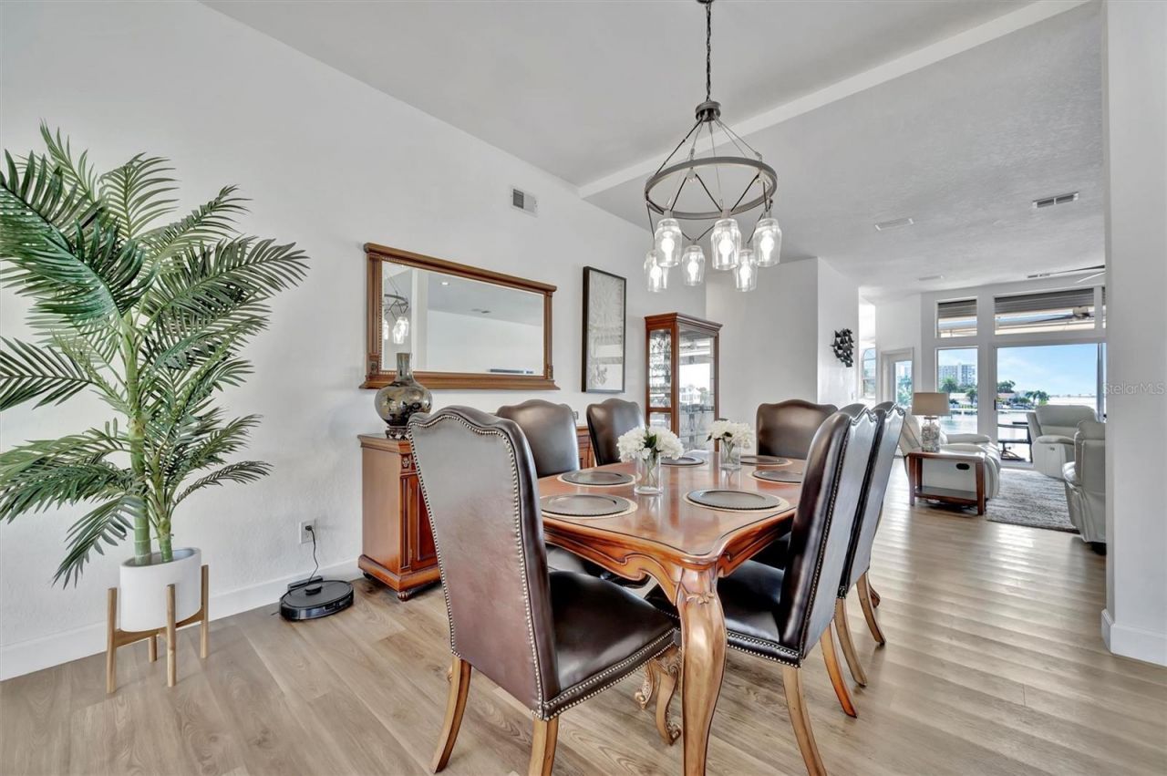 5918 Skimmer Point Boulevard S, Gulfport, FL 33707 Photo