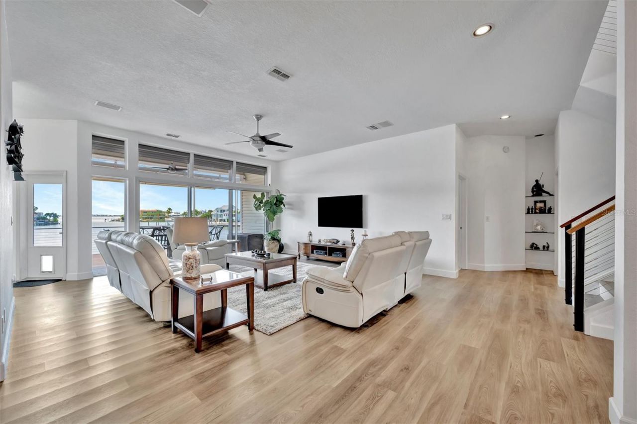 5918 Skimmer Point Boulevard S, Gulfport, FL 33707 Photo