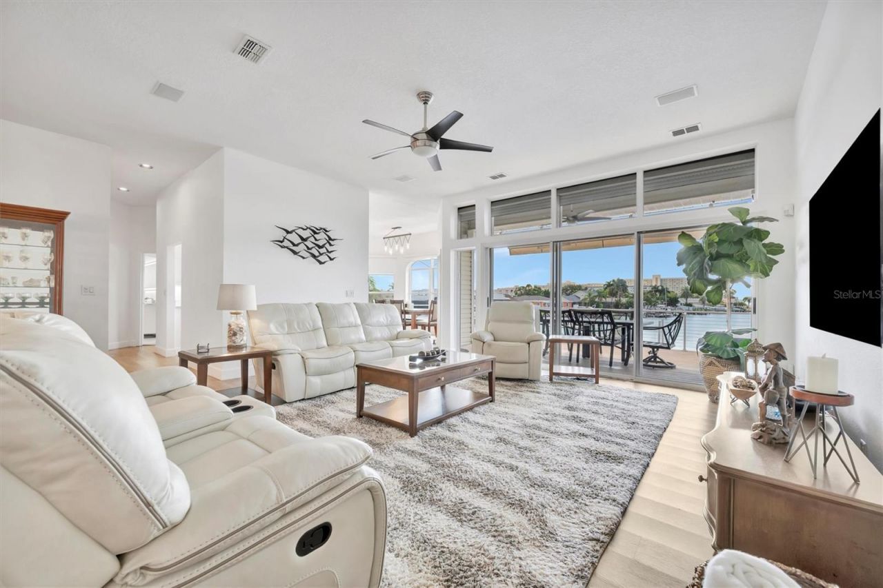 5918 Skimmer Point Boulevard S, Gulfport, FL 33707 Photo