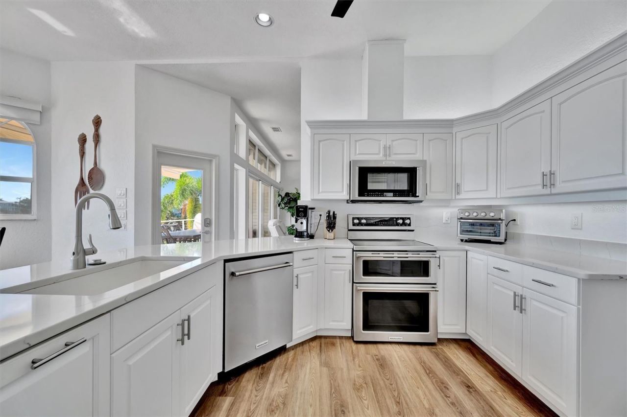 5918 Skimmer Point Boulevard S, Gulfport, FL 33707 Photo