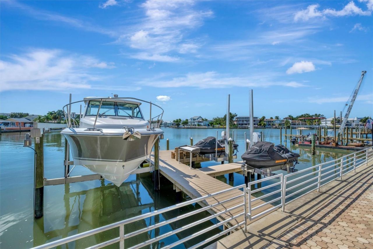 5918 Skimmer Point Boulevard S, Gulfport, FL 33707 Photo