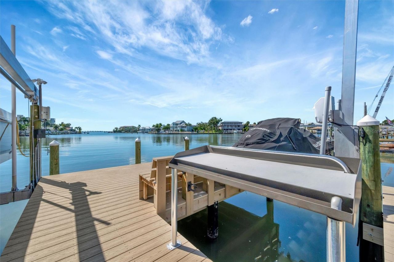 5918 Skimmer Point Boulevard S, Gulfport, FL 33707 Photo