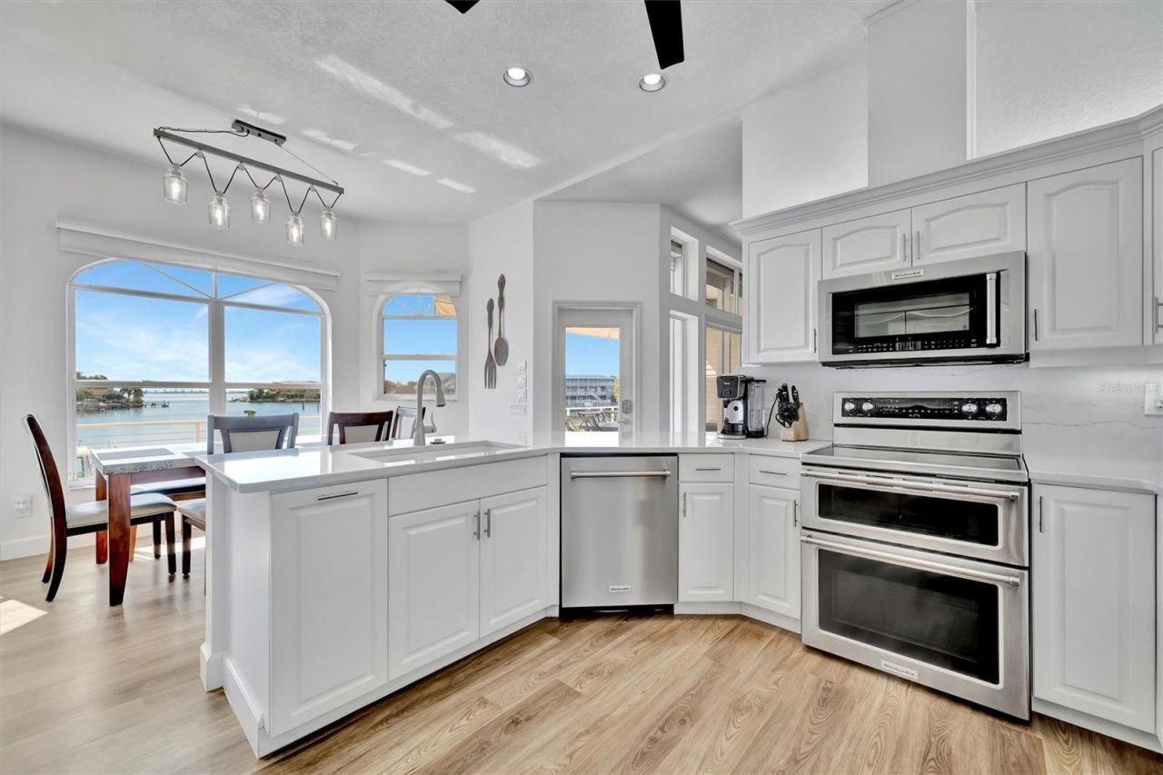 5918 Skimmer Point Boulevard S, Gulfport, FL 33707 Photo