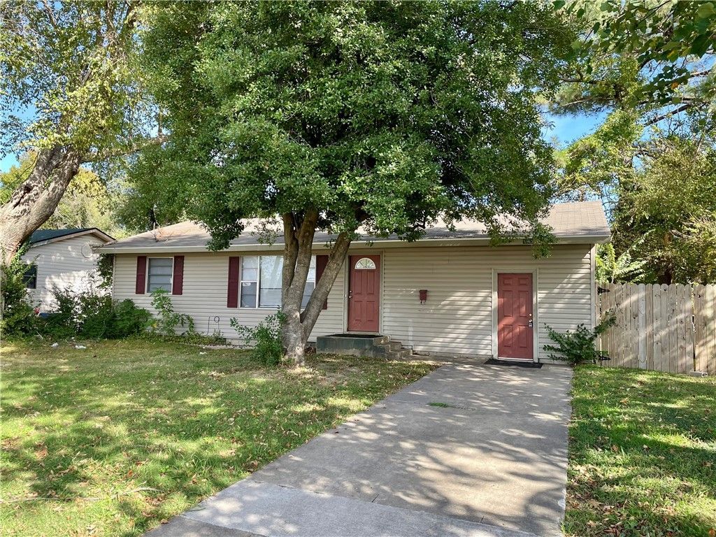 1405 Young Street, Springdale, AR 72764 Main Photo