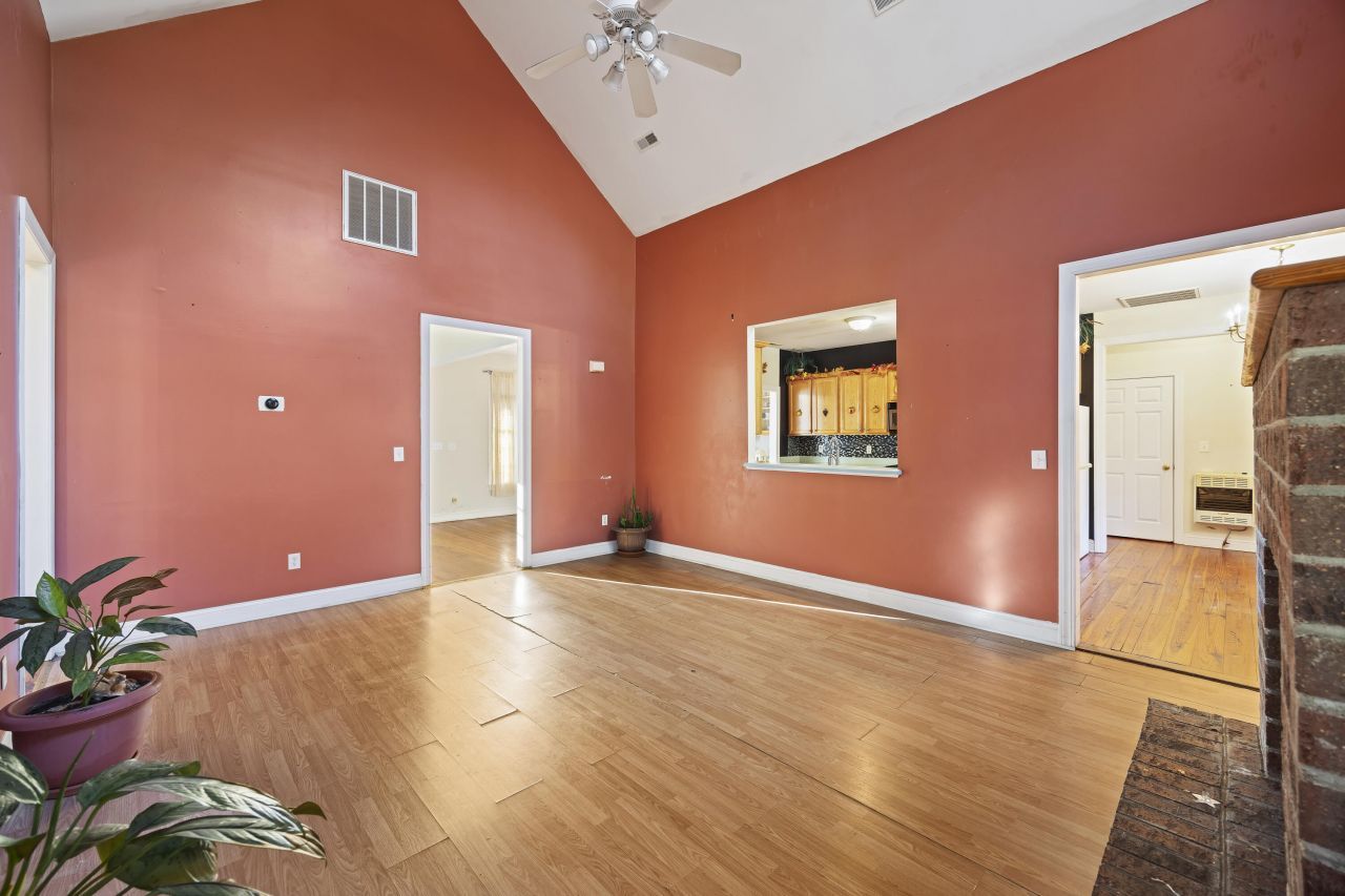 113 Twisted Oak Trail Photo 13