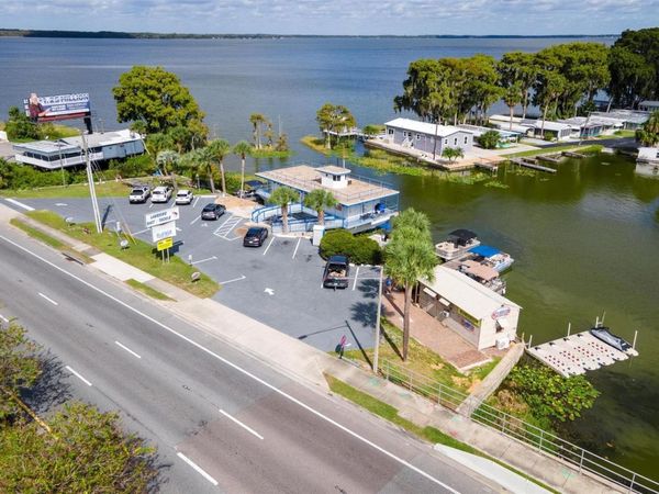 1006 W BURLEIGH BOULEVARD, TAVARES, FL 32778