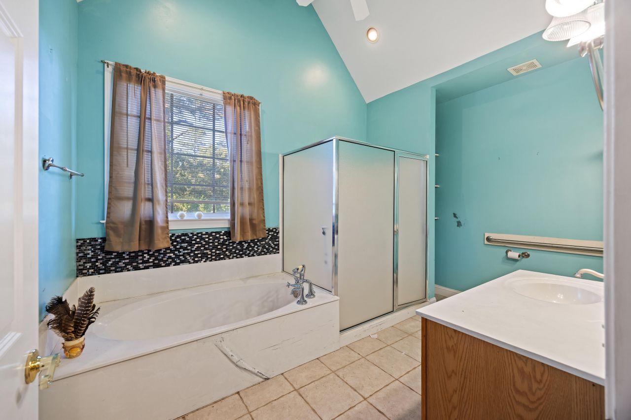 113 Twisted Oak Trail Photo 24