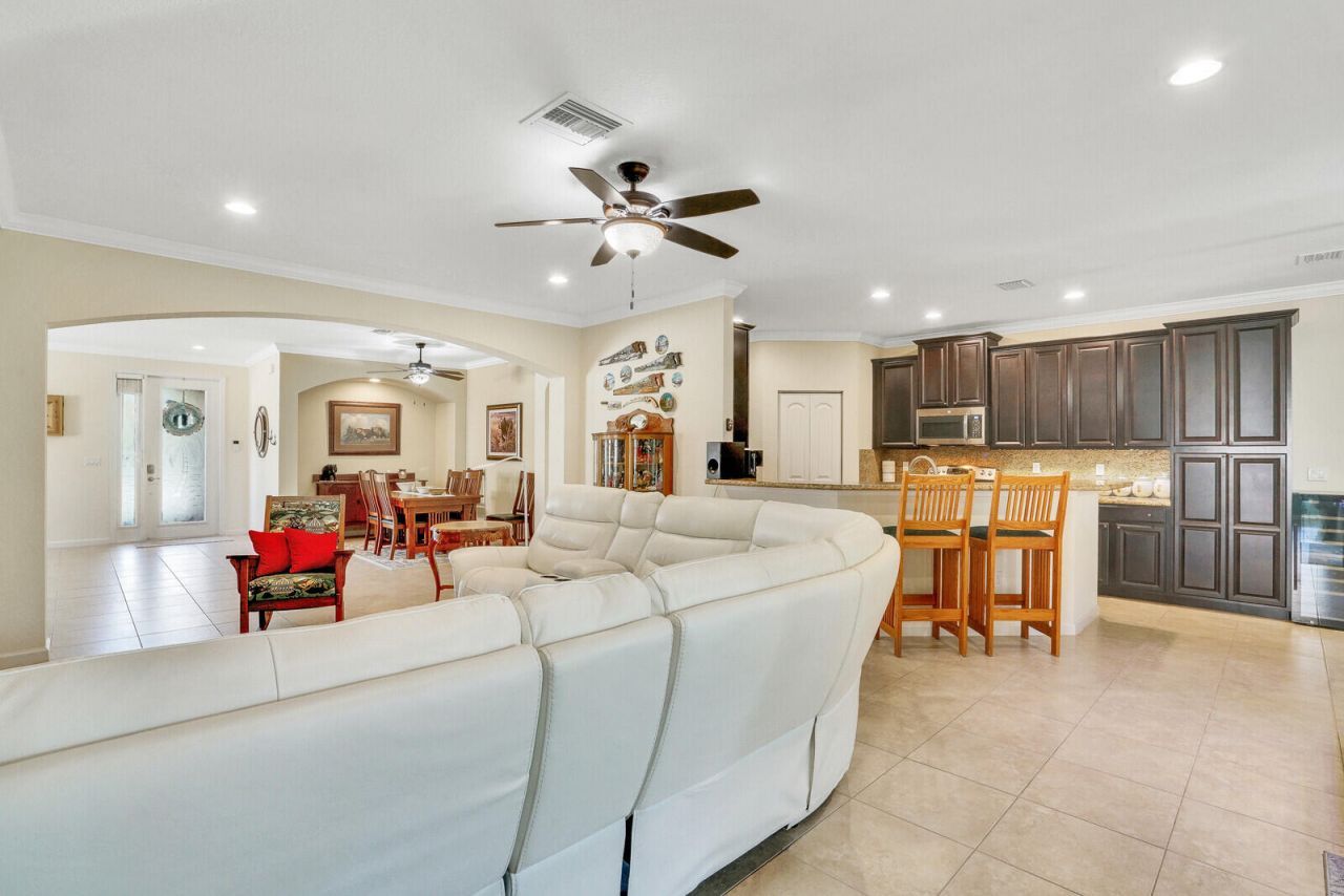 9328 Silent Oak Circle, West Palm Beach, FL 33411 Photo