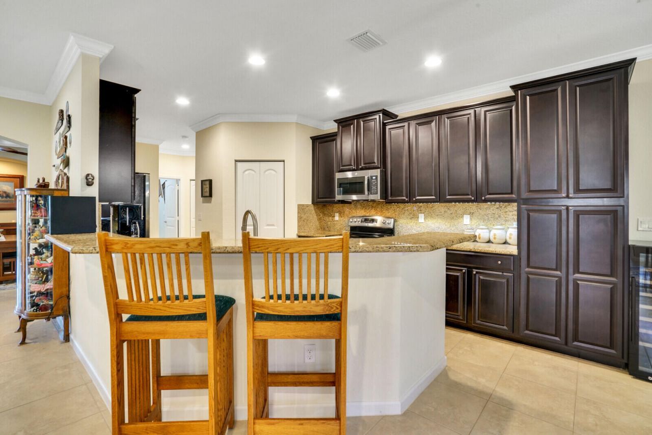 9328 Silent Oak Circle, West Palm Beach, FL 33411 Photo