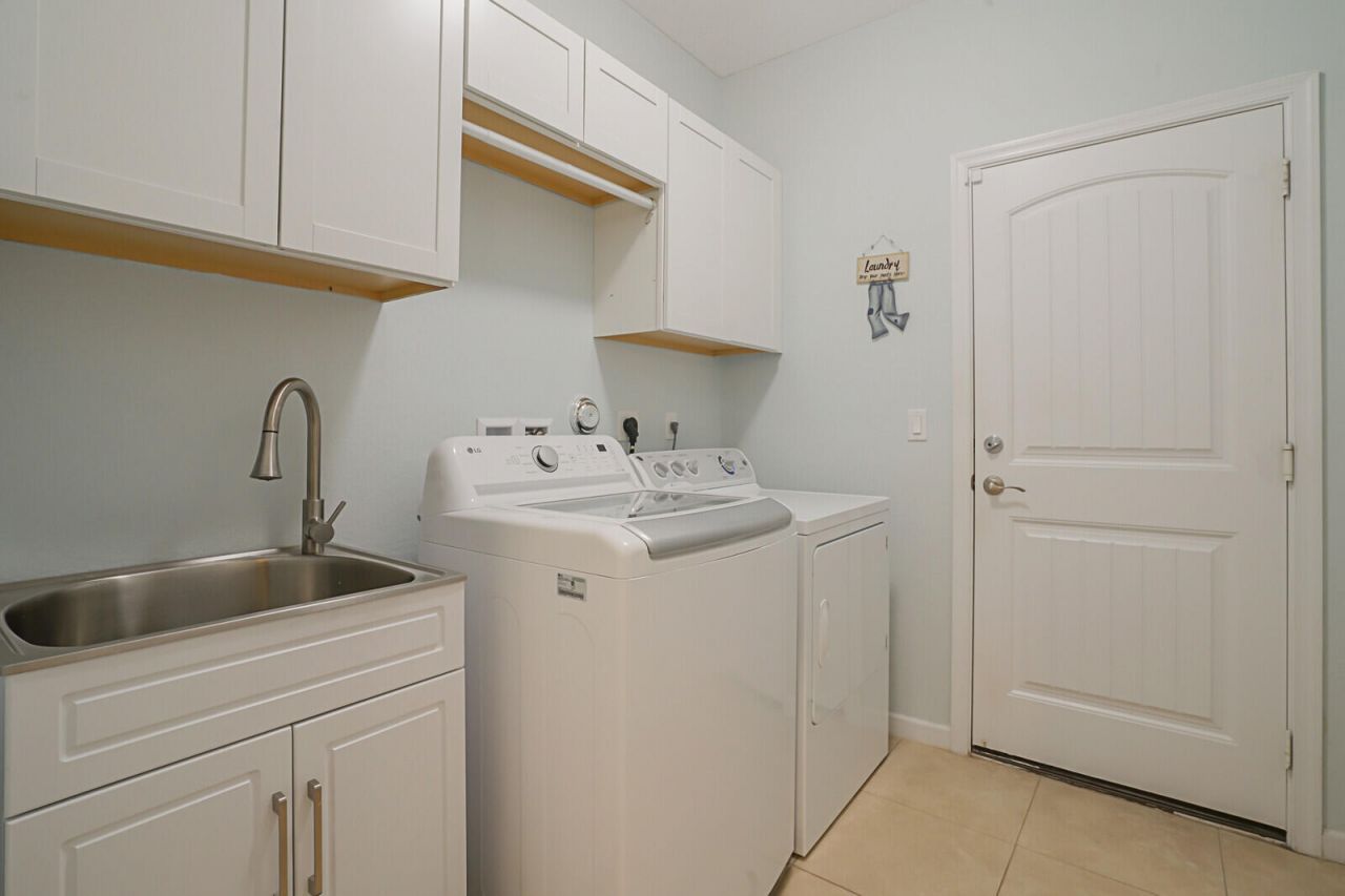 9328 Silent Oak Circle, West Palm Beach, FL 33411 Photo