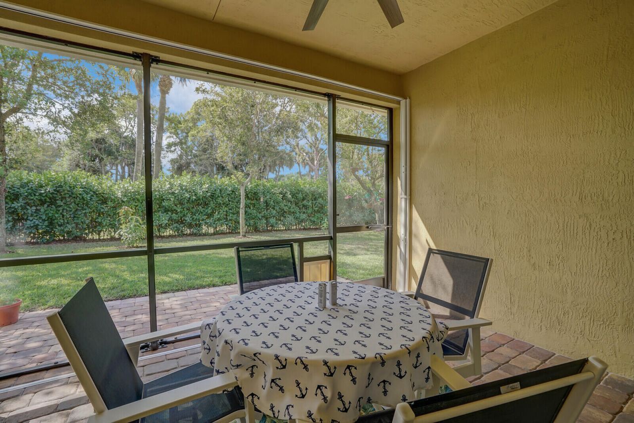 9328 Silent Oak Circle, West Palm Beach, FL 33411 Photo