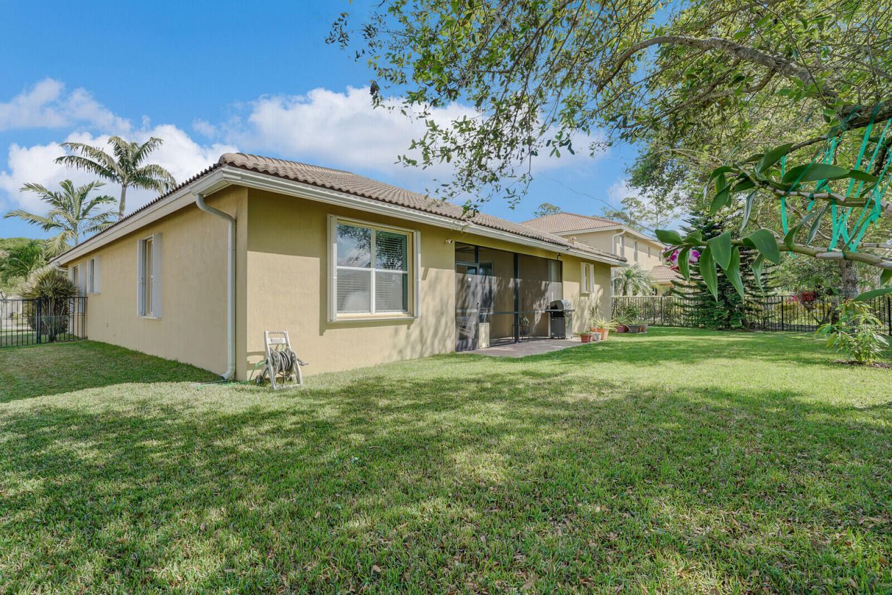 9328 Silent Oak Circle, West Palm Beach, FL 33411 Photo