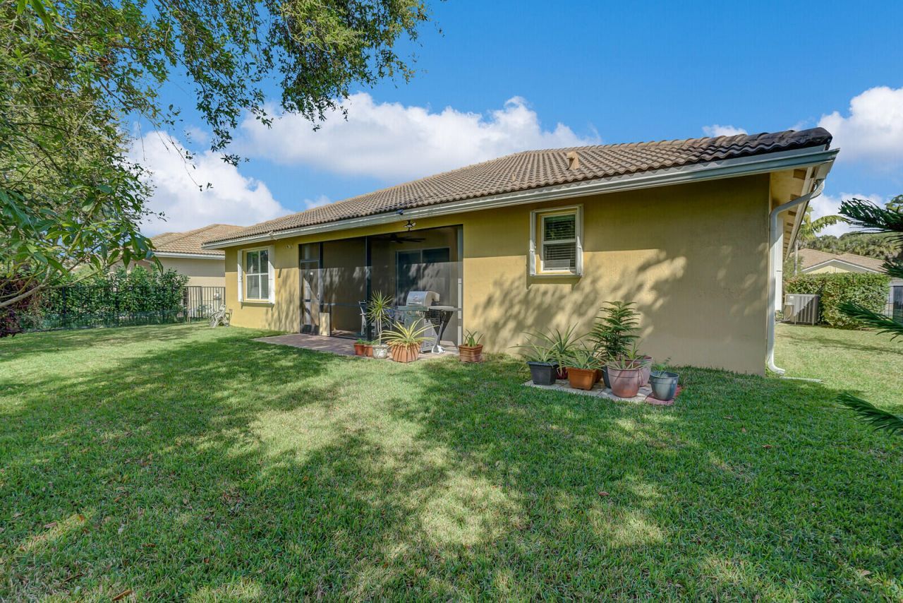 9328 Silent Oak Circle, West Palm Beach, FL 33411 Photo