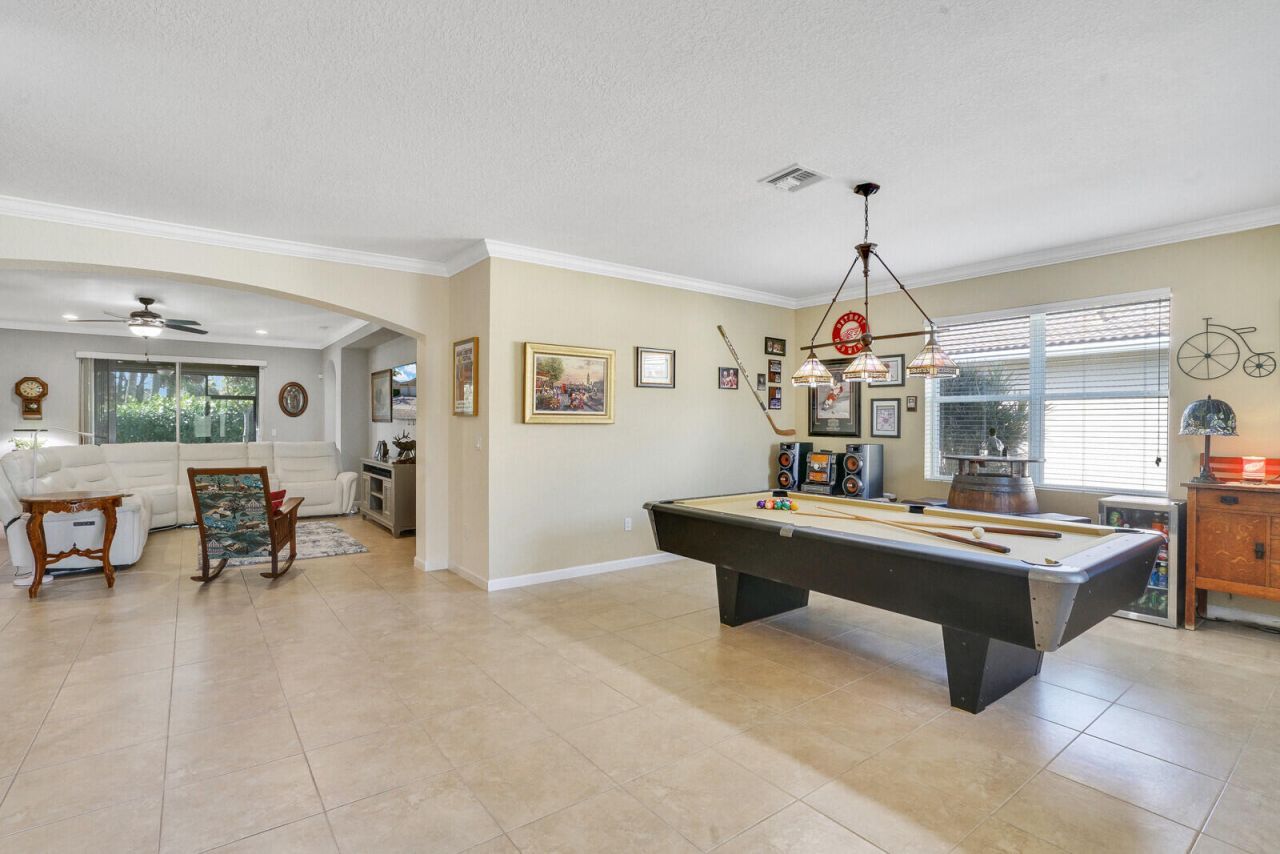 9328 Silent Oak Circle, West Palm Beach, FL 33411 Photo