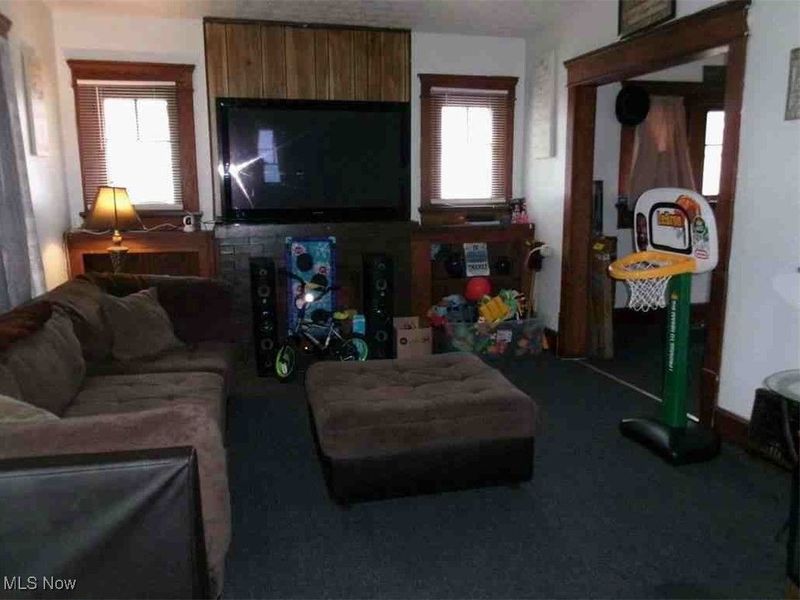 775 Wall Street, Akron, OH 44310 Photo 2