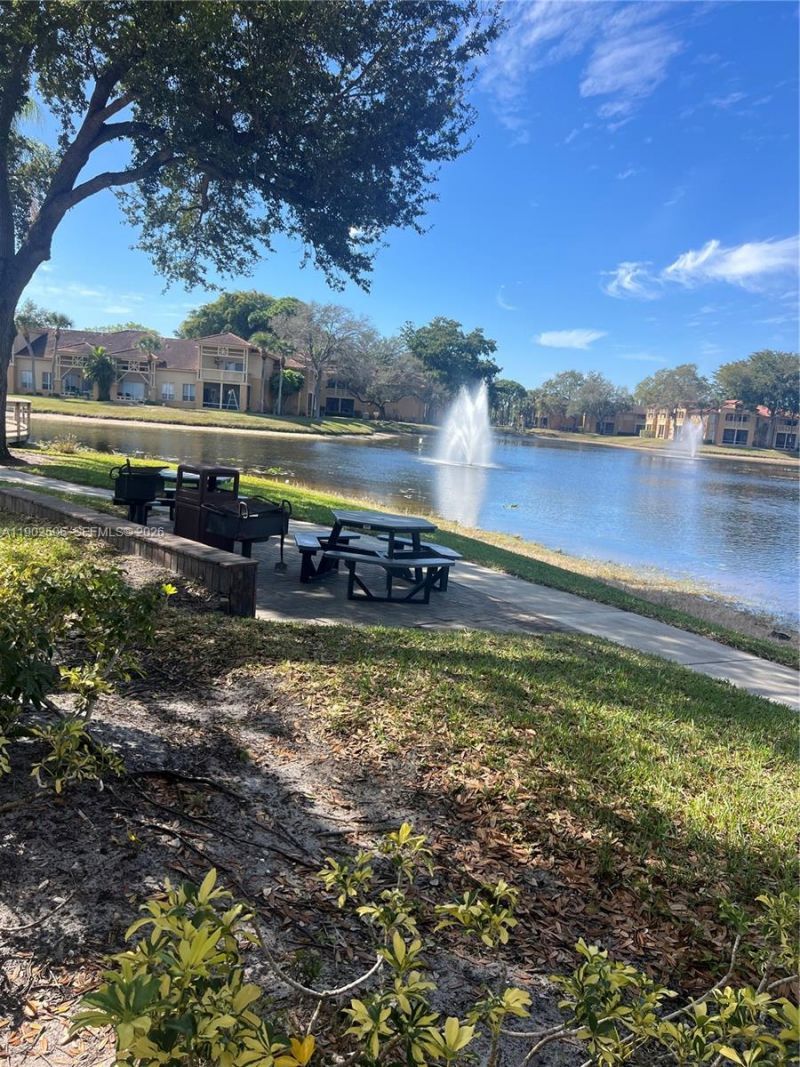 4791 Via Palm Lks, Unit 1701, West Palm Beach, FL 33417 Photo