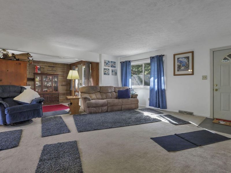 4464 Reynolds Road, Centerburg, OH 43011 Photo 3