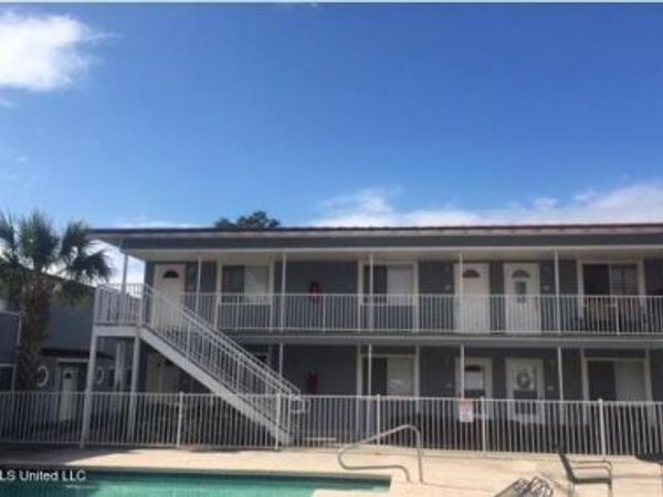 1664 Beach Boulevard, Biloxi, MS 39531
