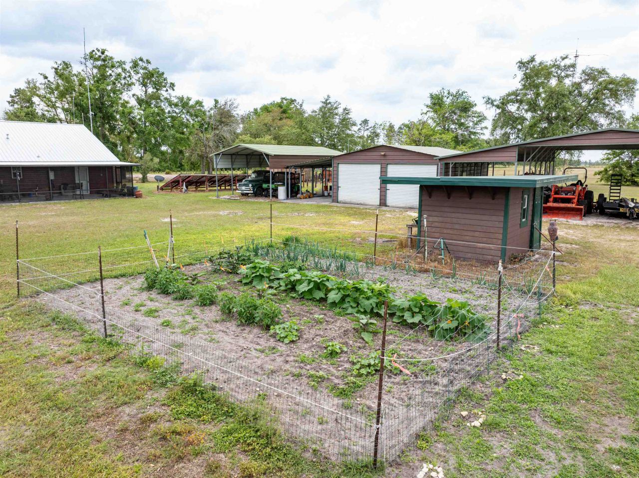 6676 SE Cr 255 , Lee, FL 32059 Photo