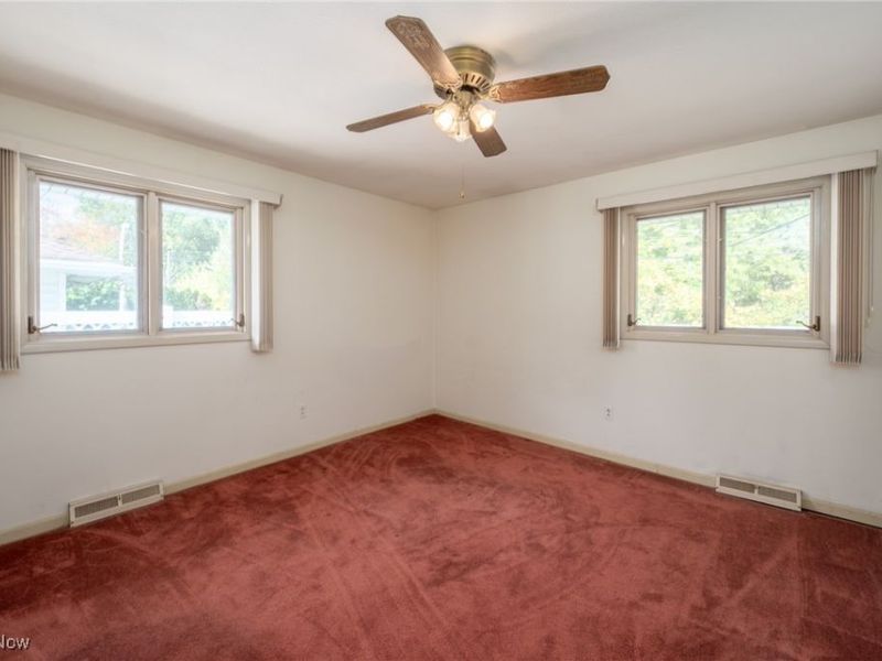 4859 Delevan Drive, Lyndhurst, OH 44124 Photo 15