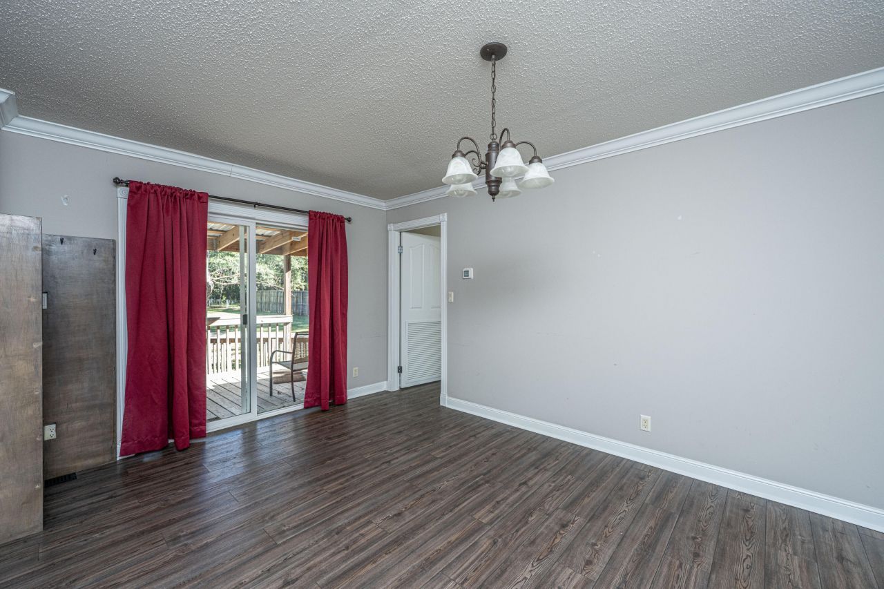 142 Mano Street Photo 12