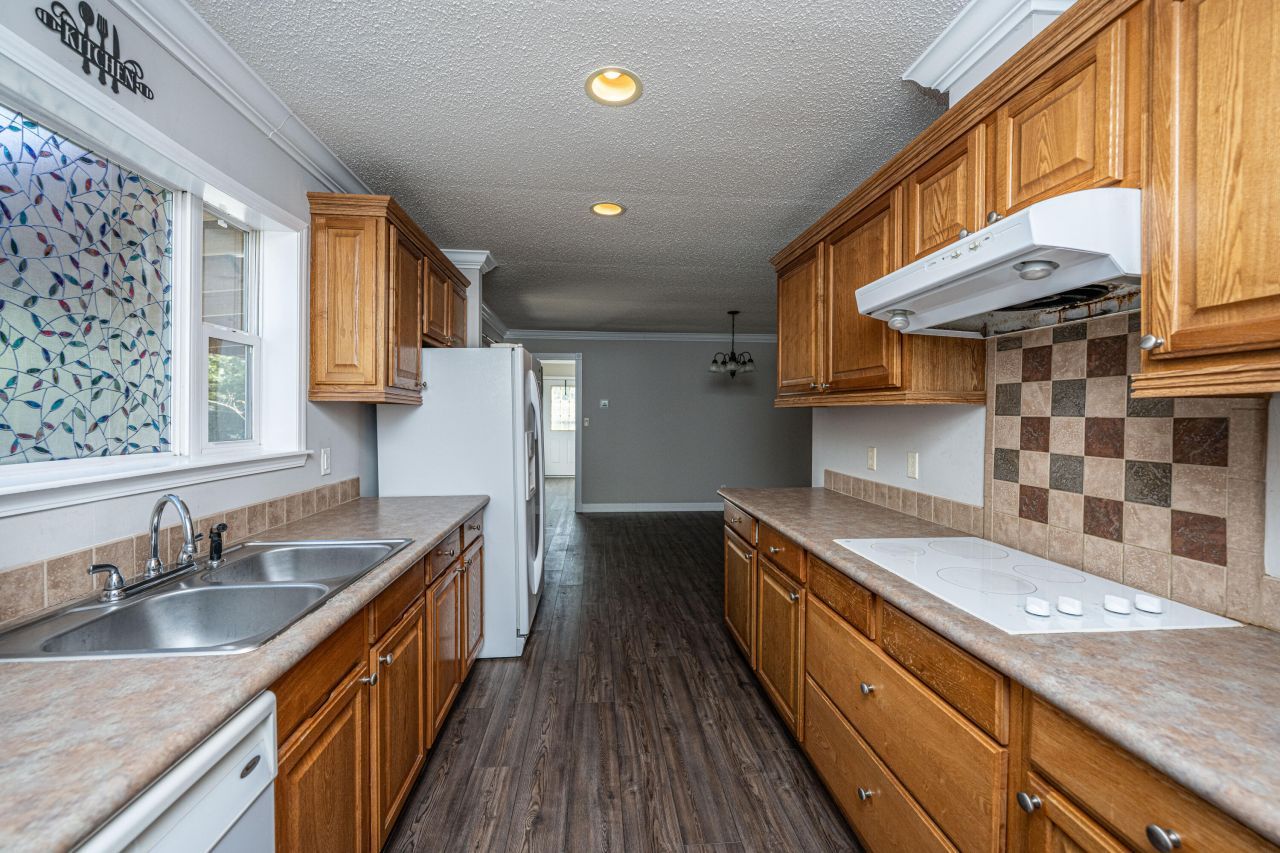 142 Mano Street Photo 20