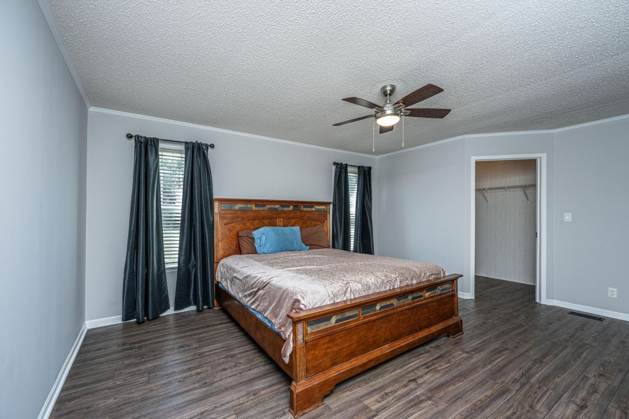 142 Mano Street Photo 22