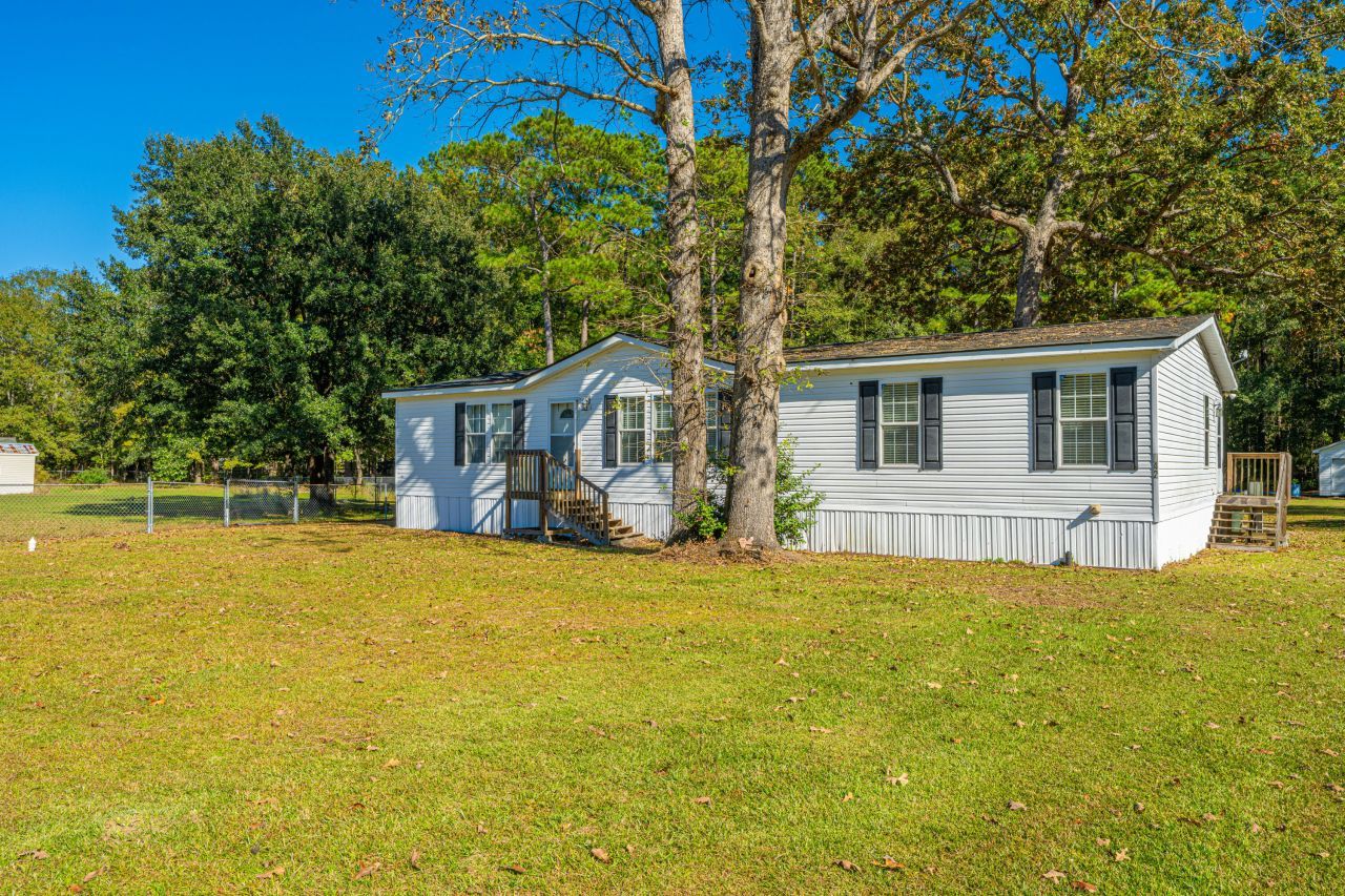 142 Mano Street Photo 3