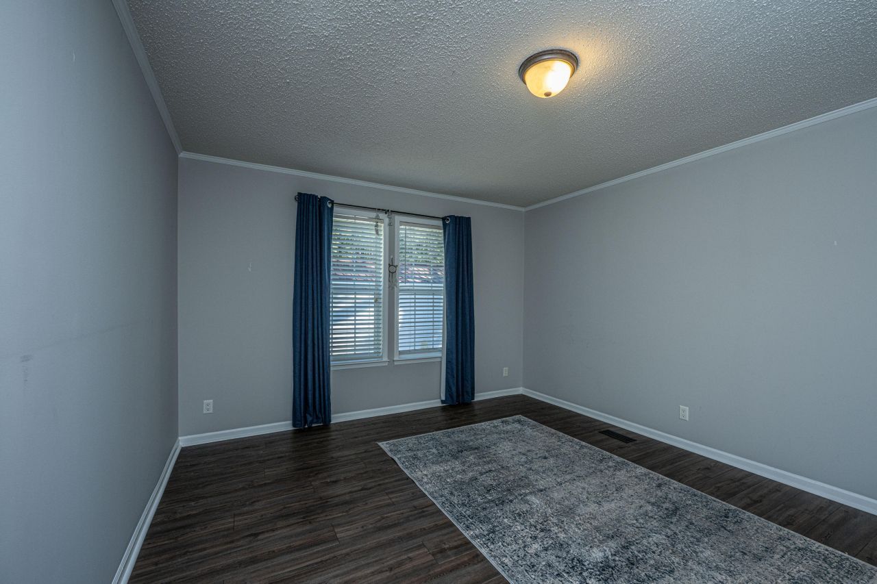 142 Mano Street Photo 31