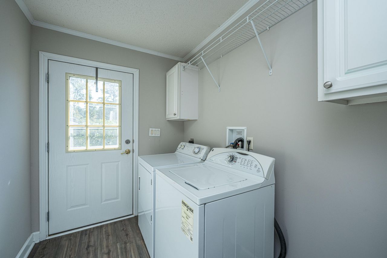 142 Mano Street Photo 33