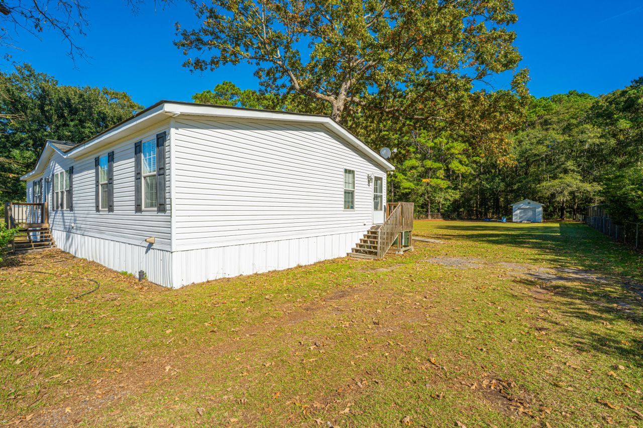 142 Mano Street Photo 34