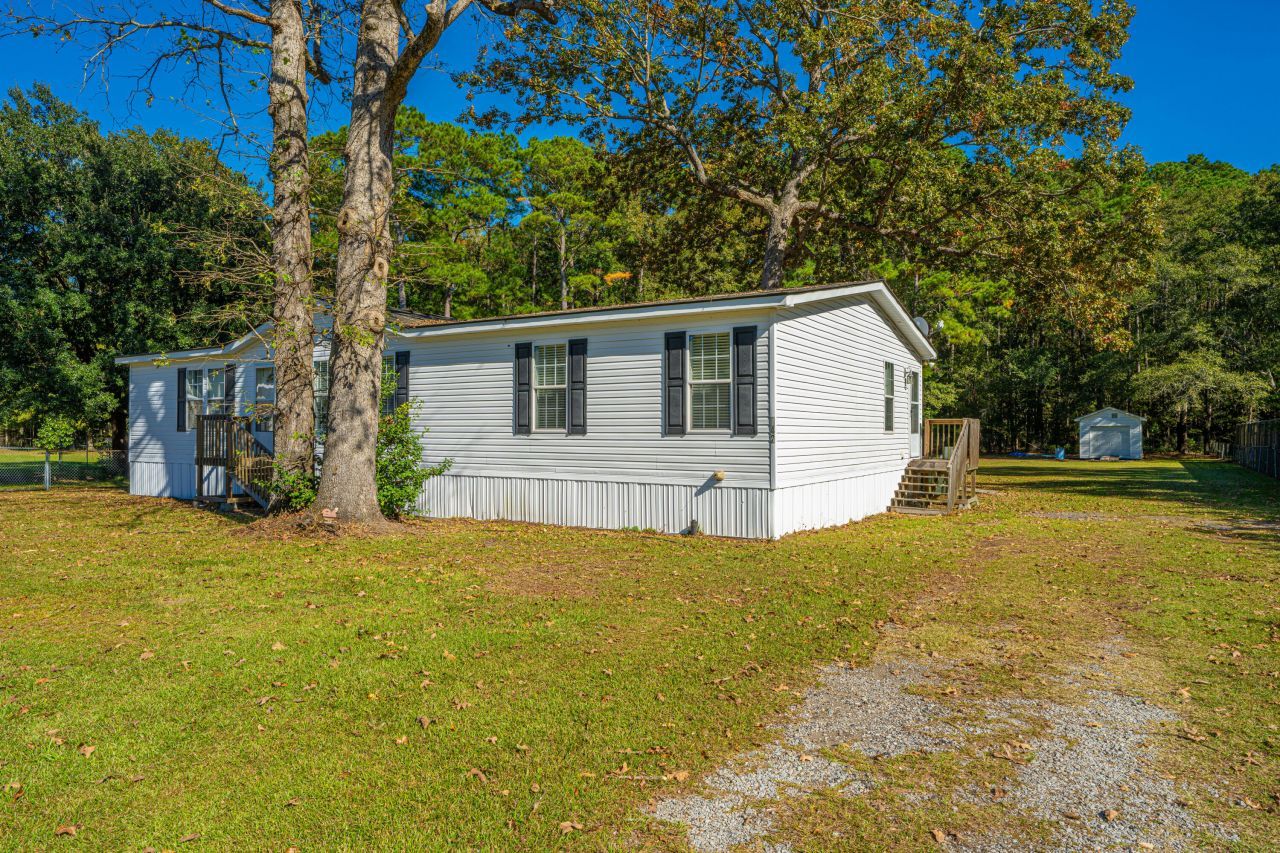 142 Mano Street Photo 5