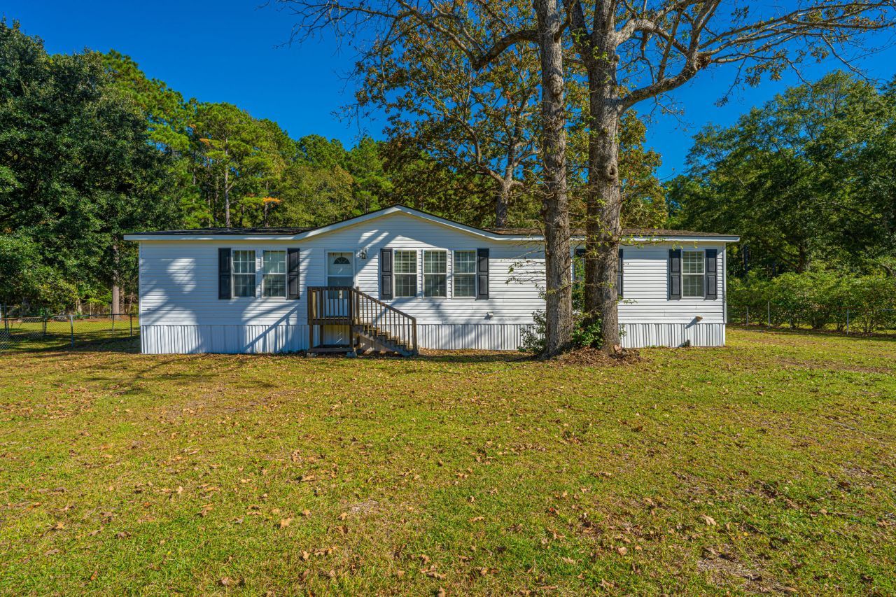 142 Mano Street Photo 6