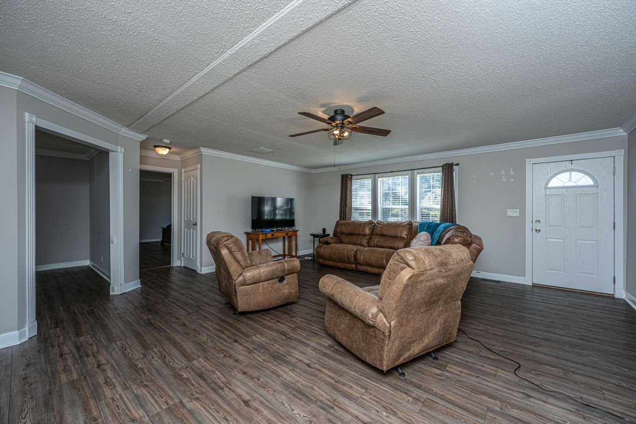 142 Mano Street Photo 7