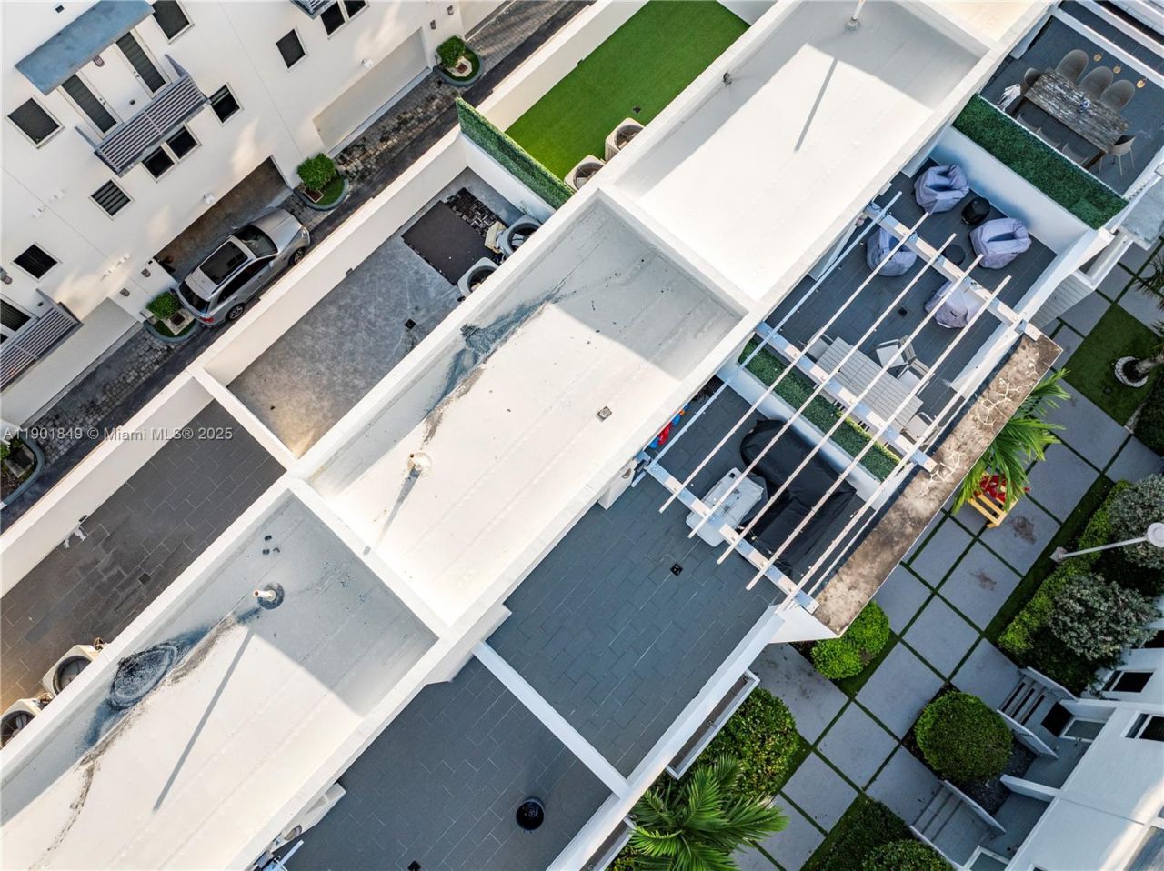 9153 NW 33rd St, Doral, FL 33172 Photo