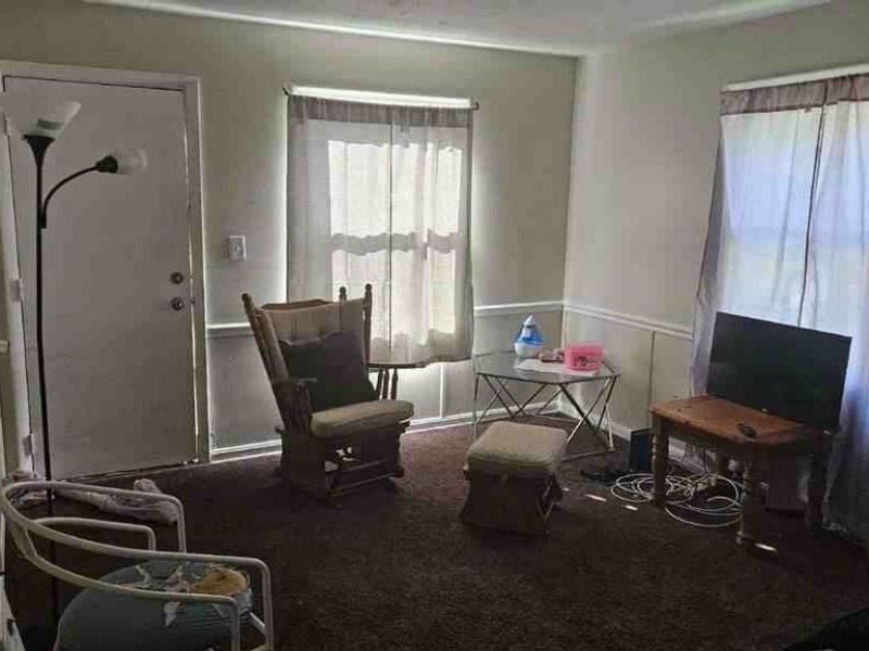 1093 Joy Avenue, Akron, OH 44306 Photo 2