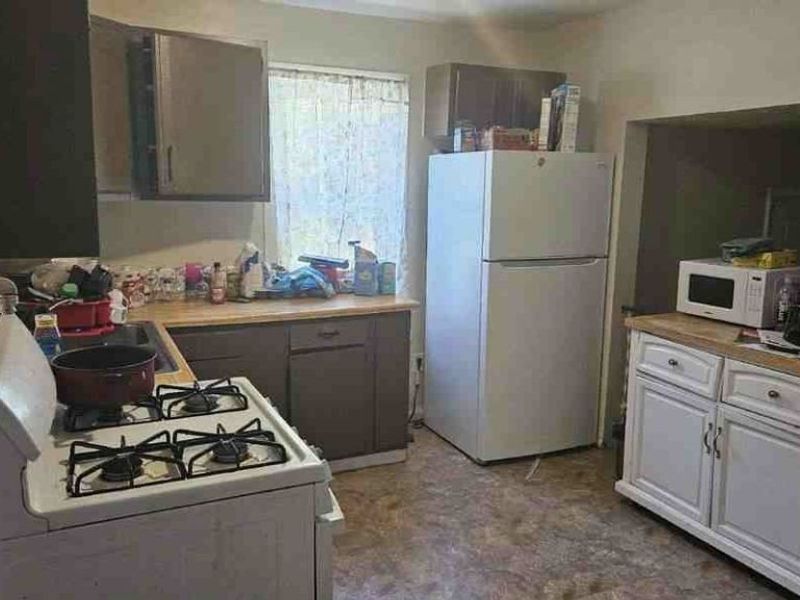 1093 Joy Avenue, Akron, OH 44306 Photo 4