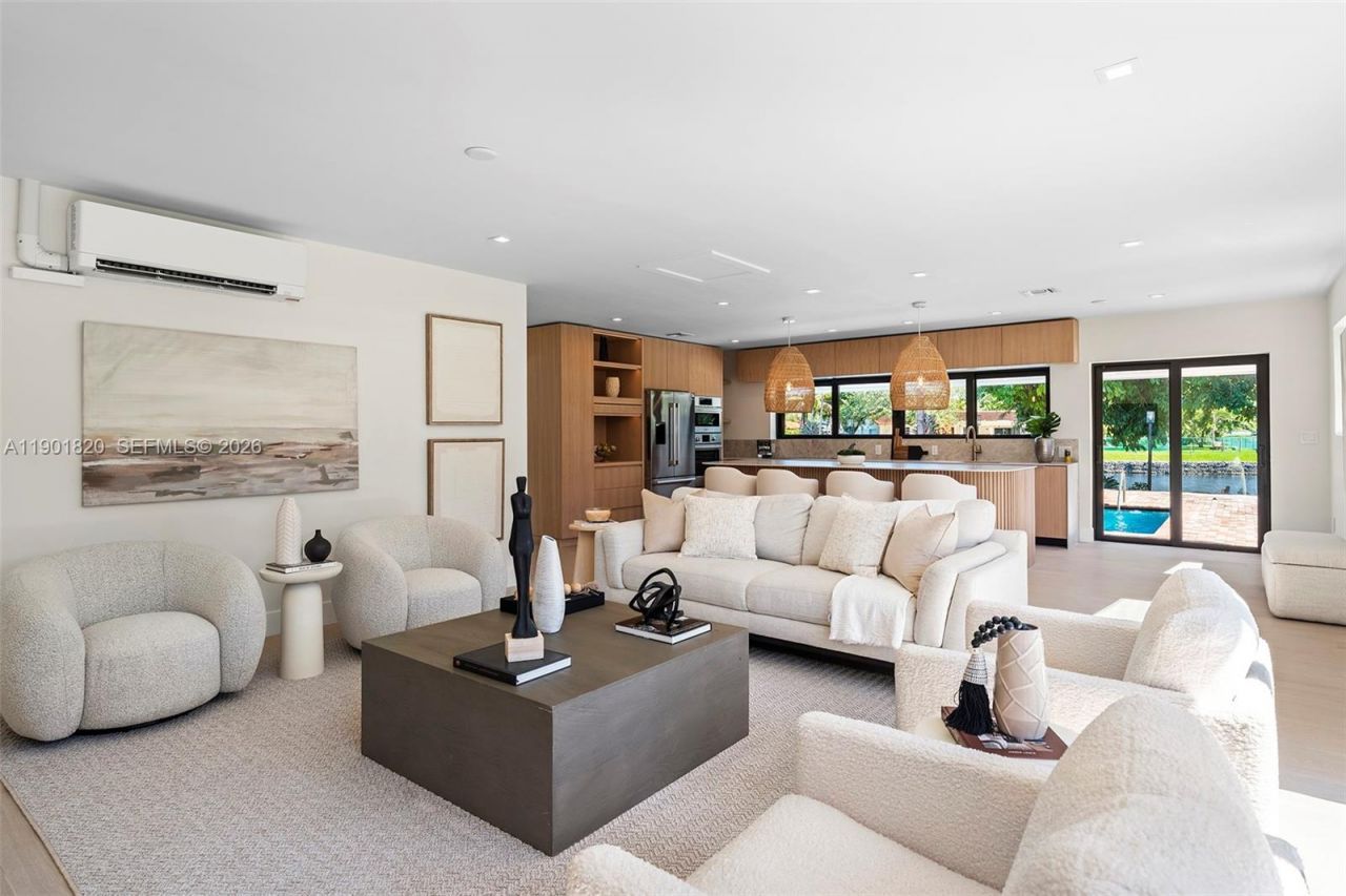 10945 SW 75th Ct, Pinecrest, FL 33156 Photo