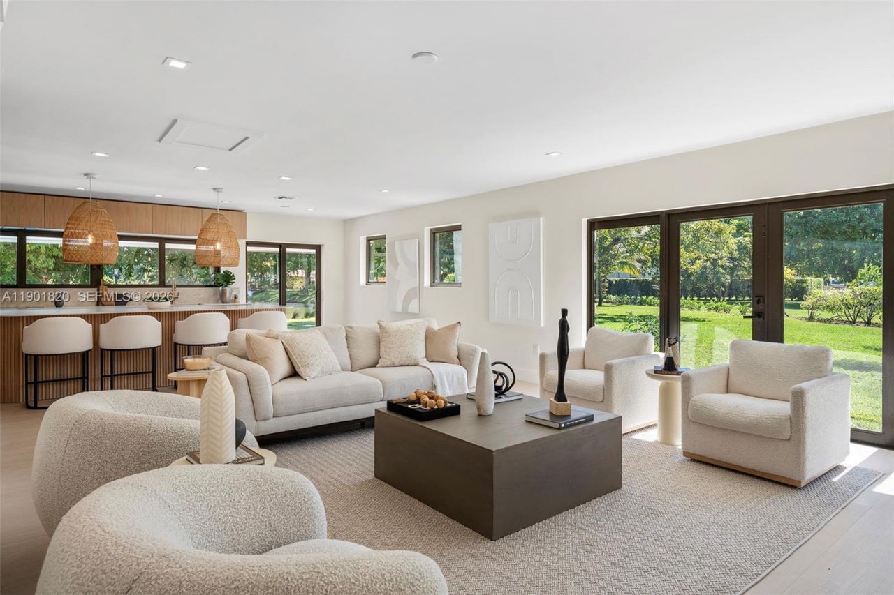 10945 SW 75th Ct, Pinecrest, FL 33156 Photo