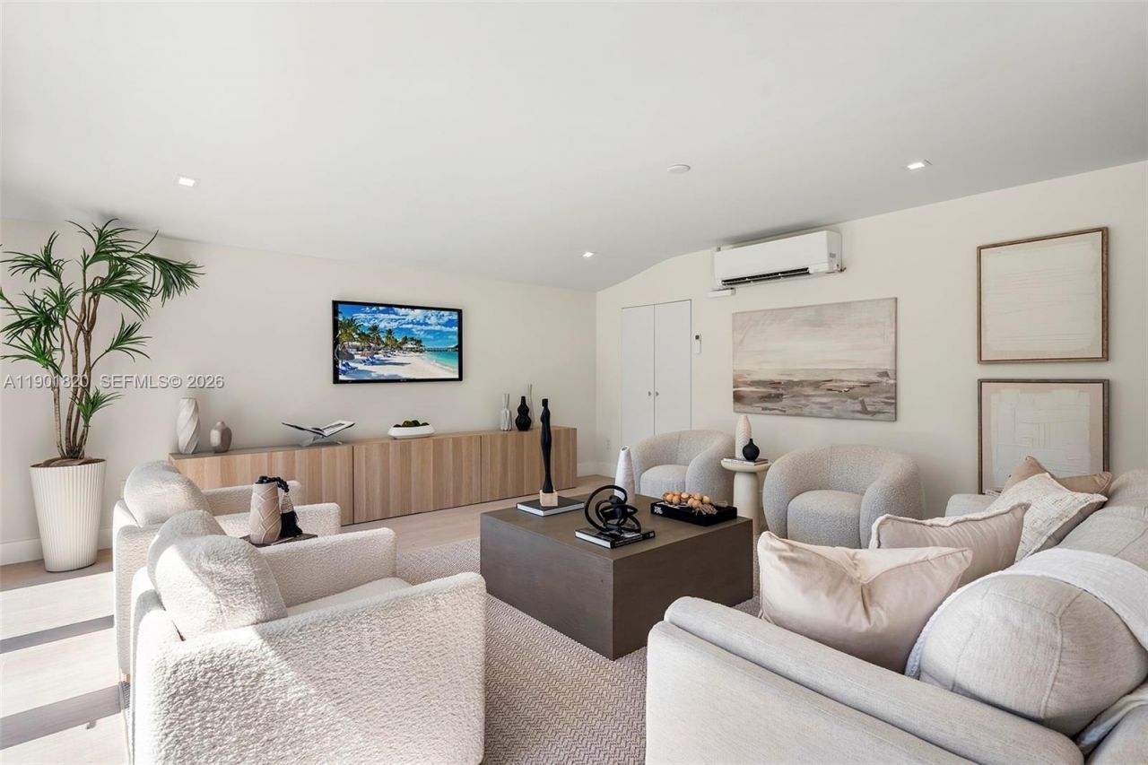 10945 SW 75th Ct, Pinecrest, FL 33156 Photo