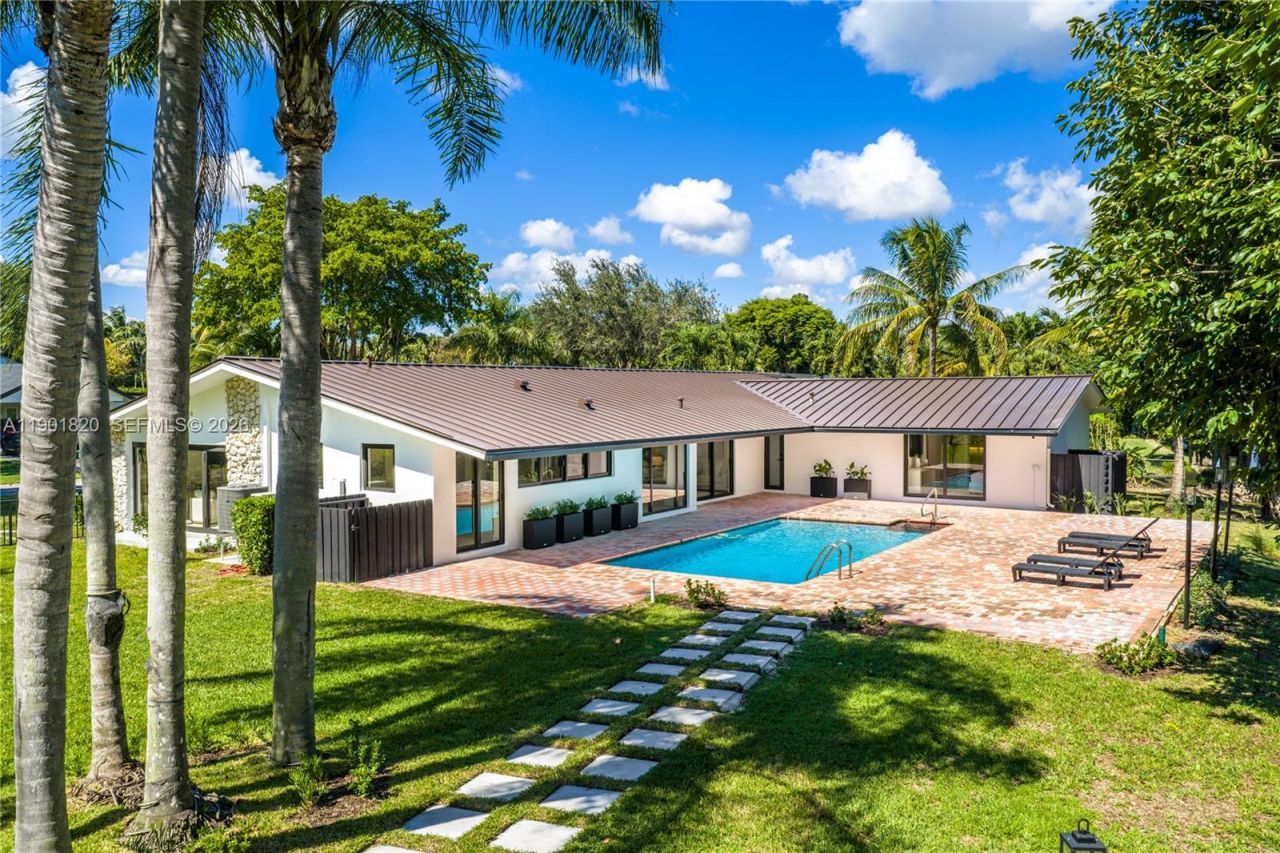 10945 SW 75th Ct, Pinecrest, FL 33156 Photo