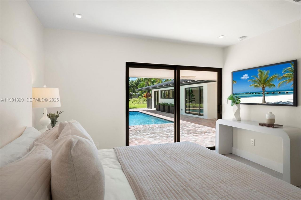 10945 SW 75th Ct, Pinecrest, FL 33156 Photo