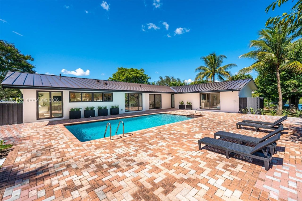 10945 SW 75th Ct, Pinecrest, FL 33156 Photo